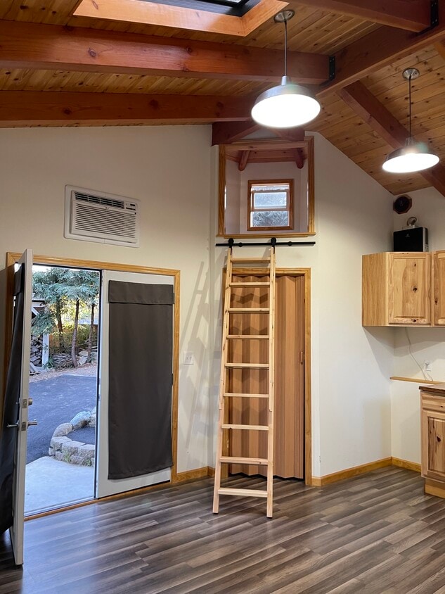 Building Photo - 18585 Montevina Rd