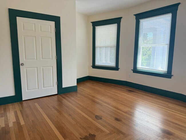 Building Photo - 130 Hubinger St