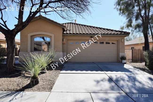 Building Photo - Corona De Tucson 3 Bed 2 Bath with Great V...