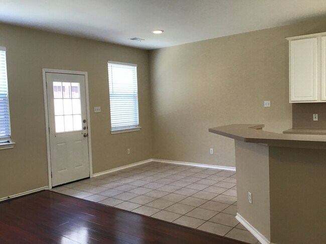 Foto del edificio - 16650 Beckland Ln