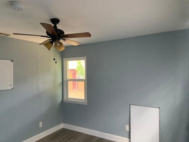 Bedroom 2 - 4095 Adams St