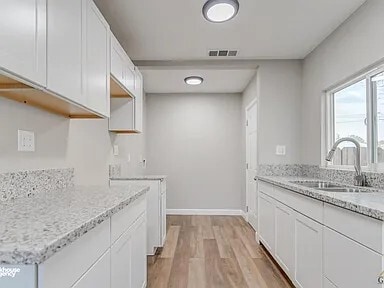 Building Photo - 421 Eye St