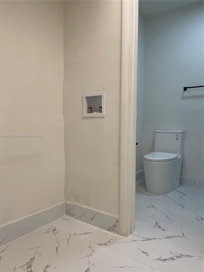 Foto del edificio - 7328 SW 82nd St