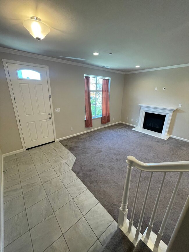 Foto del edificio - Four Bedroom, Two and a Half Bath Family Home