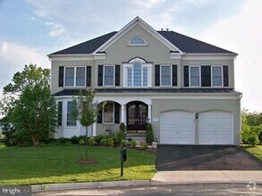 Building Photo - 25697 Hopefield Pl