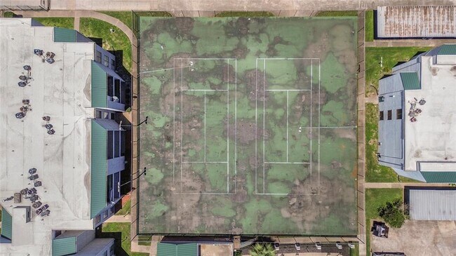 Foto del edificio - 2820 S Bartell Dr
