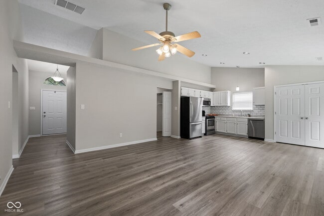 Building Photo - 6815 Cherry Laurel Ln