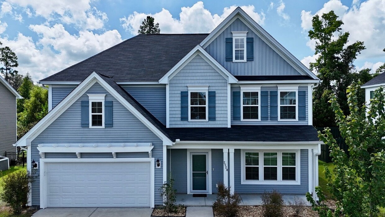 Primary Photo - 5 bedroom and 3.5 bath located in BUCKHEAD...