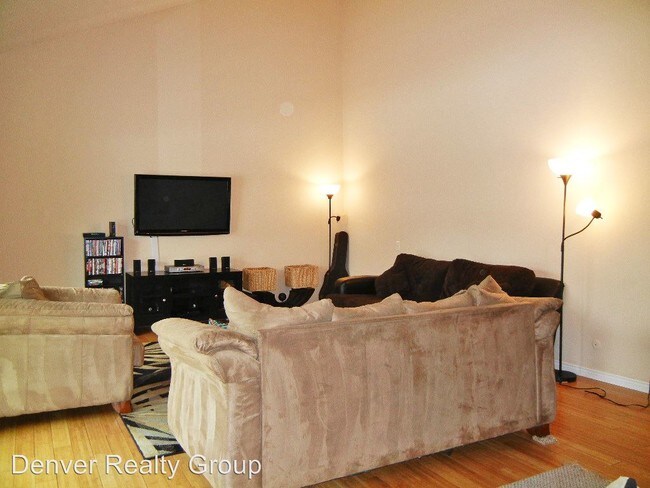 Foto del edificio - 6495 Happy Canyon Rd