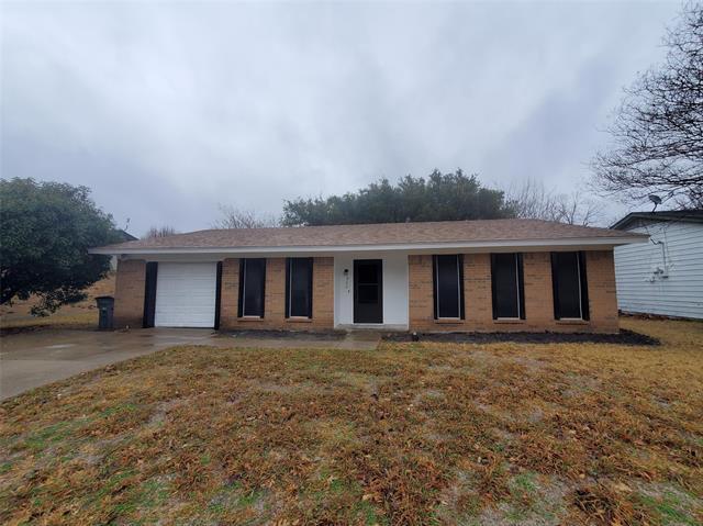 Primary Photo - 422 Southlake Dr