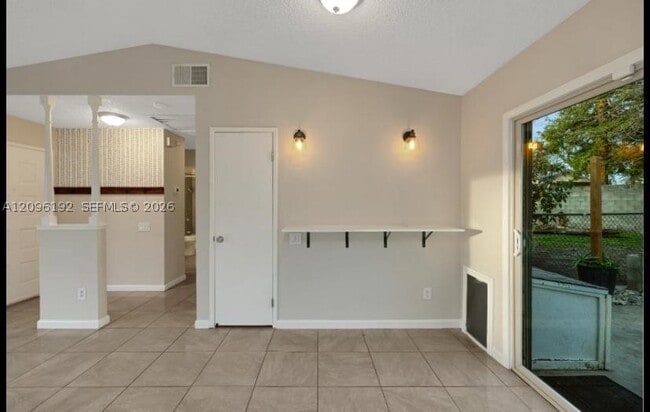 Building Photo - 5 Nunes Ct
