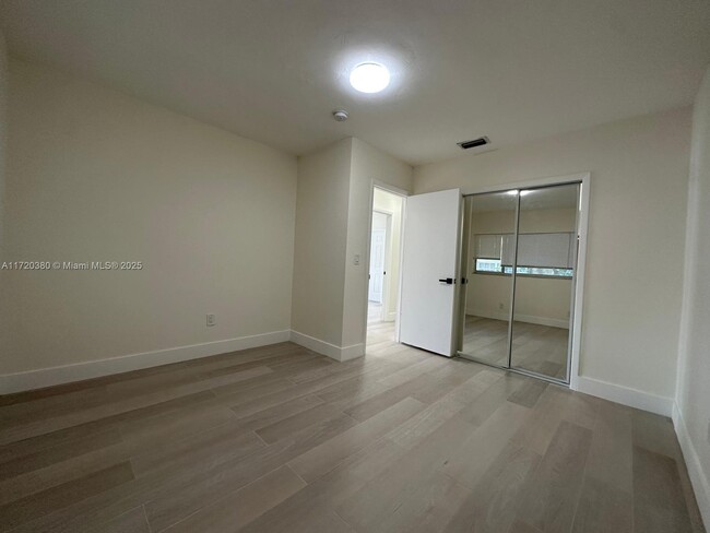 Foto del edificio - 1514 SW 6th St