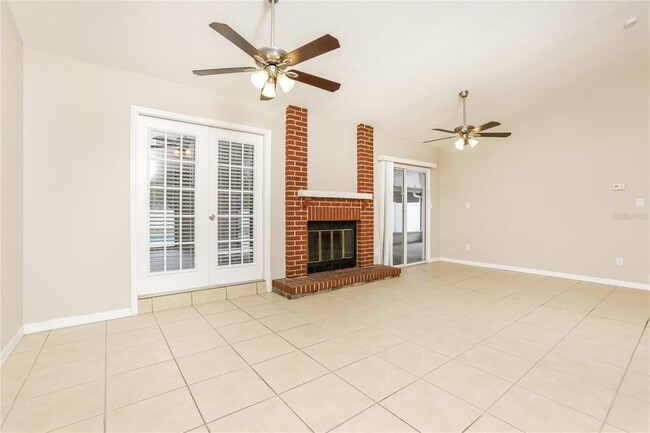 Foto del edificio - 9163 Montevello Dr