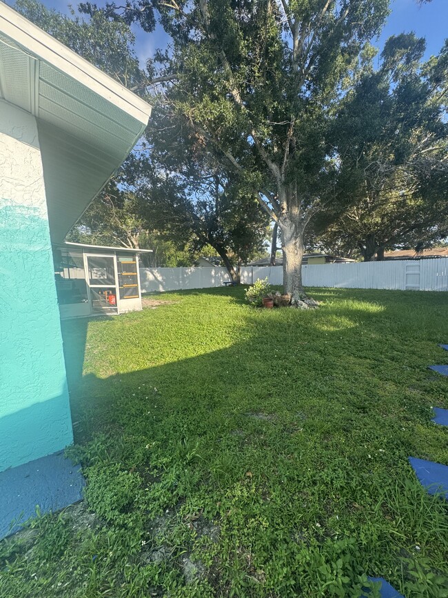 Building Photo - 3004 Oaklawn Ave
