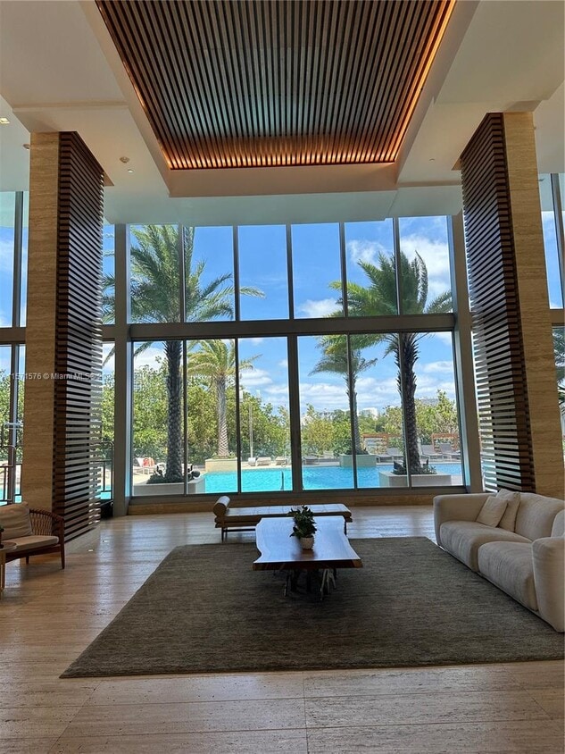 Primary Photo - 16385 Biscayne Blvd