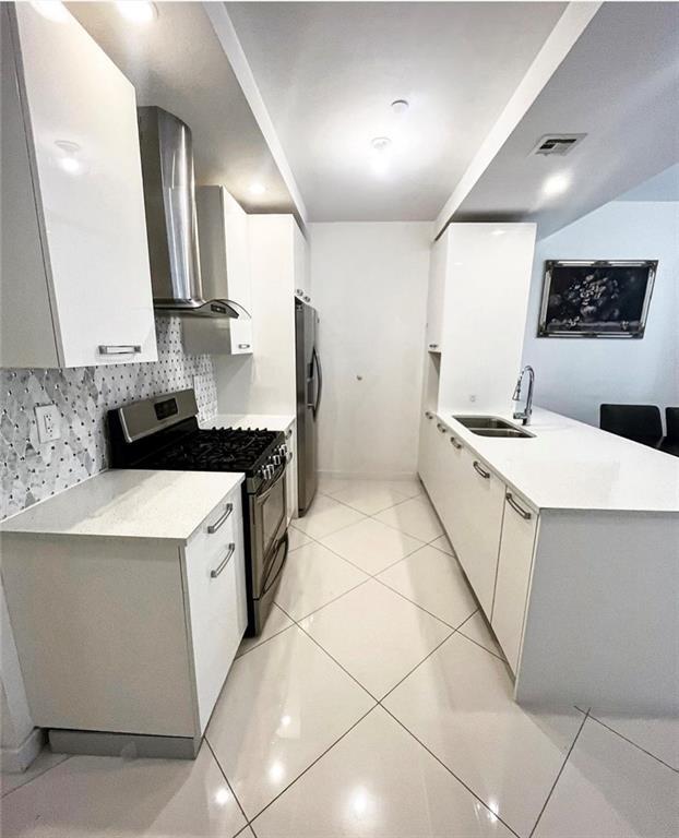 Foto del edificio - 1661 E 19th St
