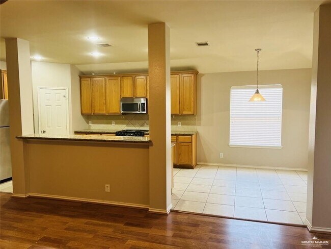 Building Photo - 4205 Santa Lydia St