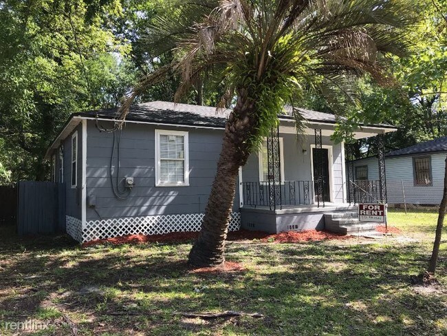 Foto del edificio - 3 br, 1 bath House - 3233 Dillon St Fl 32254