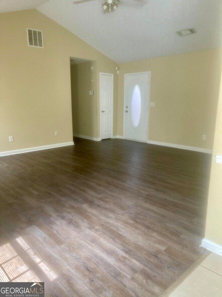 Foto del edificio - 1652 Graystone Dr