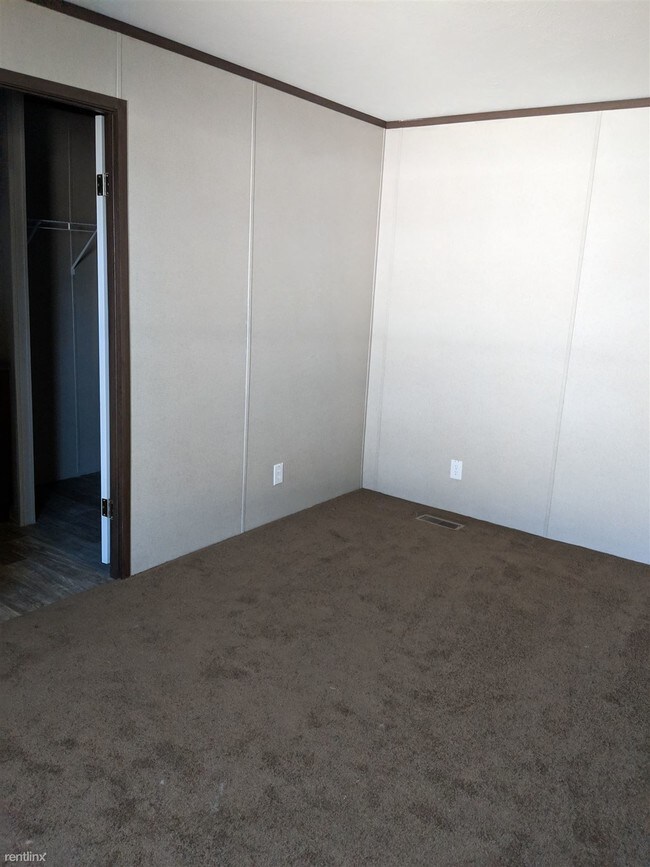 Building Photo - 3 br, 2 bath House - 28 Sistek Rd