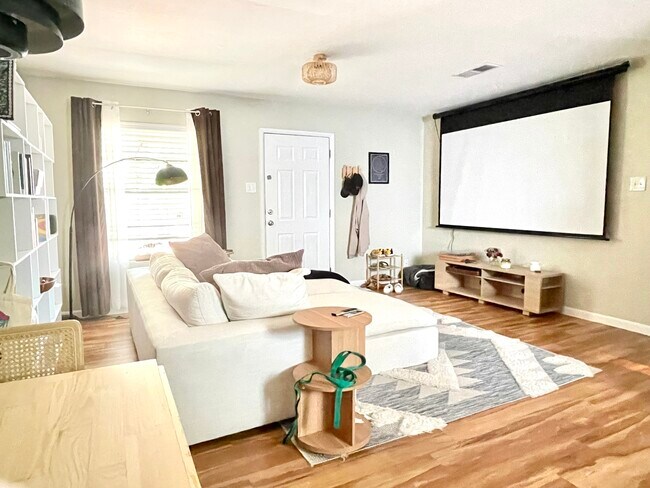 Foto del edificio - 1512 Chelsea Lane
