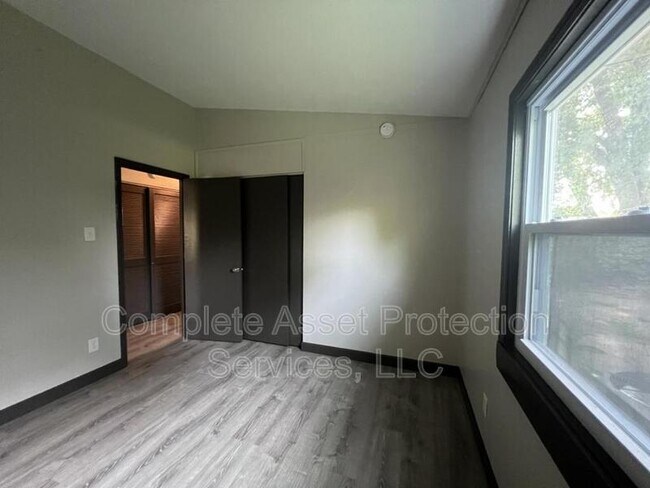 Foto del edificio - 3306 176th St