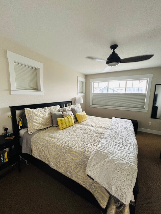 Building Photo - 9067 E 35th Ave