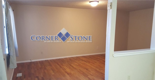 Building Photo - Irving Duplex