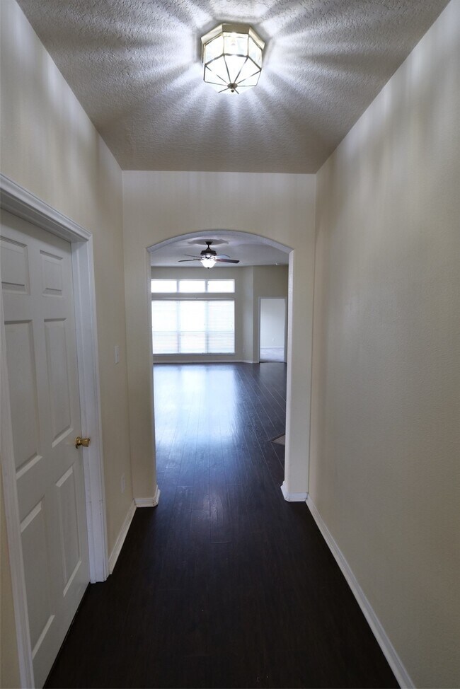 Building Photo - 22314 Spring Crossing Dr