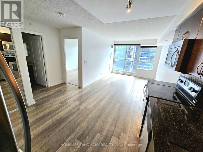 Photo du bâtiment - 372 Hwy 7