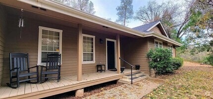 Building Photo - 21440 Tuolumne Rd N
