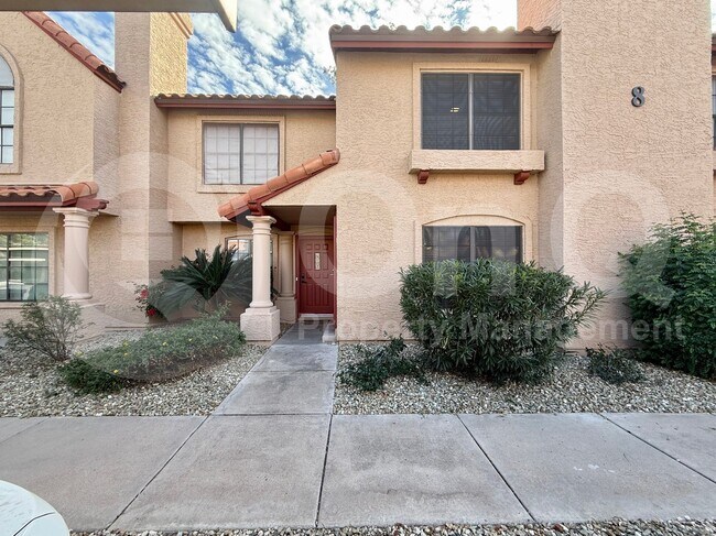 Foto del edificio - 4901 E Kelton Ln