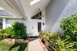 Building Photo - 1416 SE 11th Pl