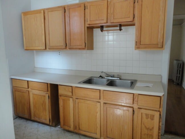 Building Photo - 5045 N Damen Ave