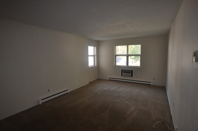 Building Photo - 2 Fairfield Ave