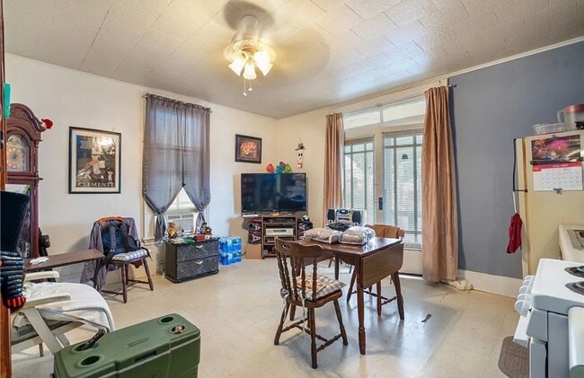 Foto del edificio - 708 East High St