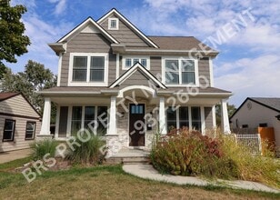 Building Photo - 3712 Elmhurst Ave