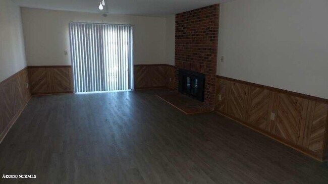 Foto del edificio - 3905 Guardian Ave