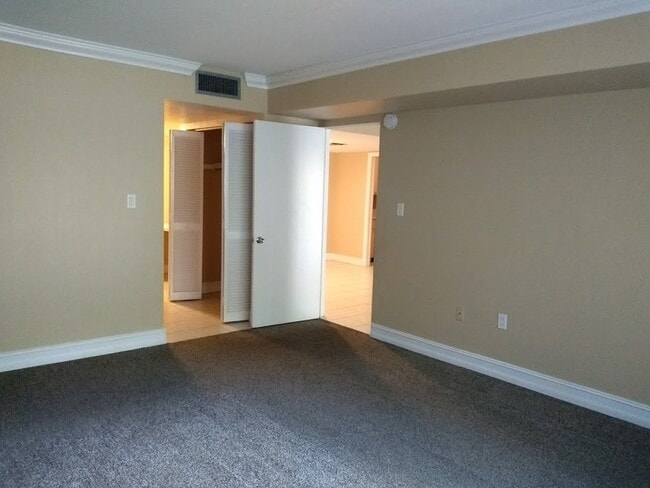 Photo - Green Tee - # 707 Apartment