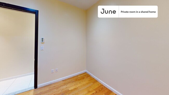 Building Photo - Room in Shared 6 bed/3 bath home