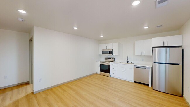 Interior Photo - Maple Rock Reserve