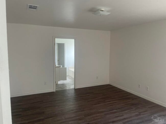 Building Photo - 11086 Chippewa Way