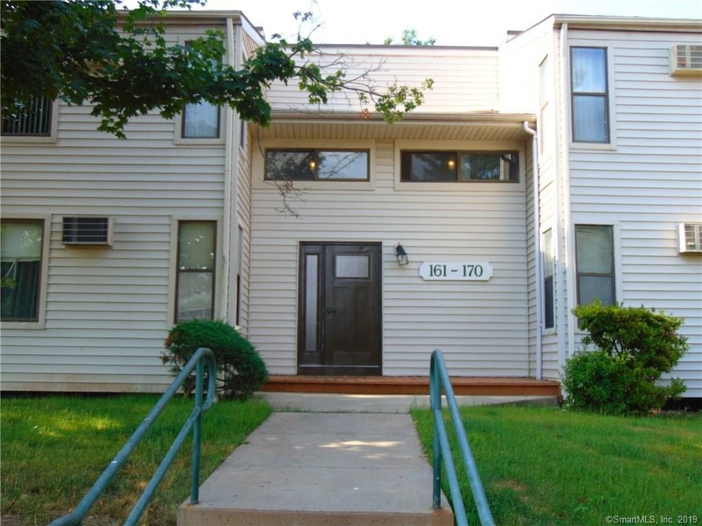 166 Woodland Dr Unit 166, Cromwell, CT 06416 Condo for Rent in