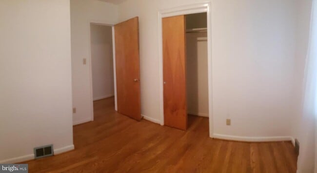 Building Photo - 842 Noland Dr