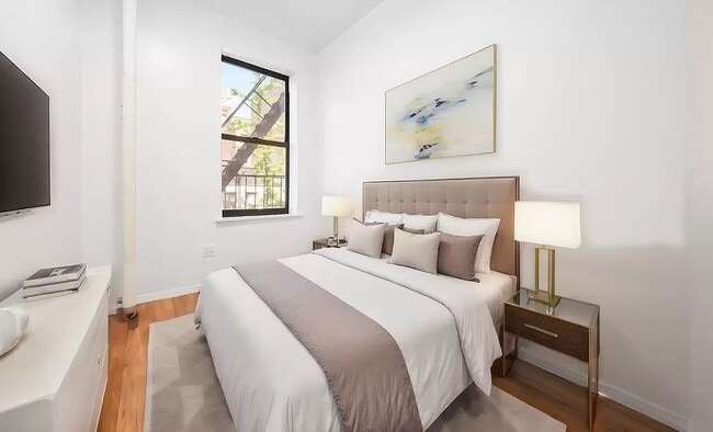 Building Photo - 274 Mott Street