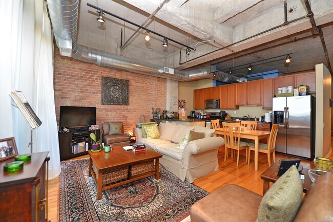 Foto del edificio - 900 N Kingsbury St