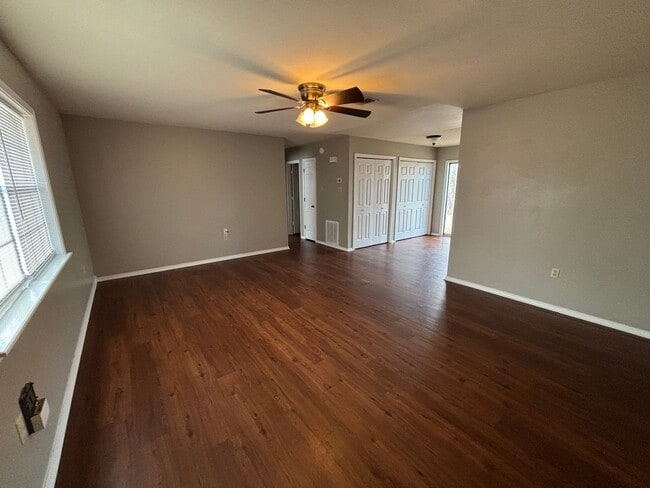 Foto del edificio - E 11th St