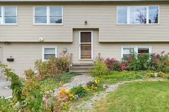 Building Photo - 89 Oakwood Dr