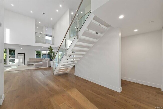 Foto del edificio - 4354 Keystone Av