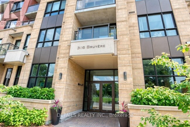 Building Photo - 316-316 Bruyère St